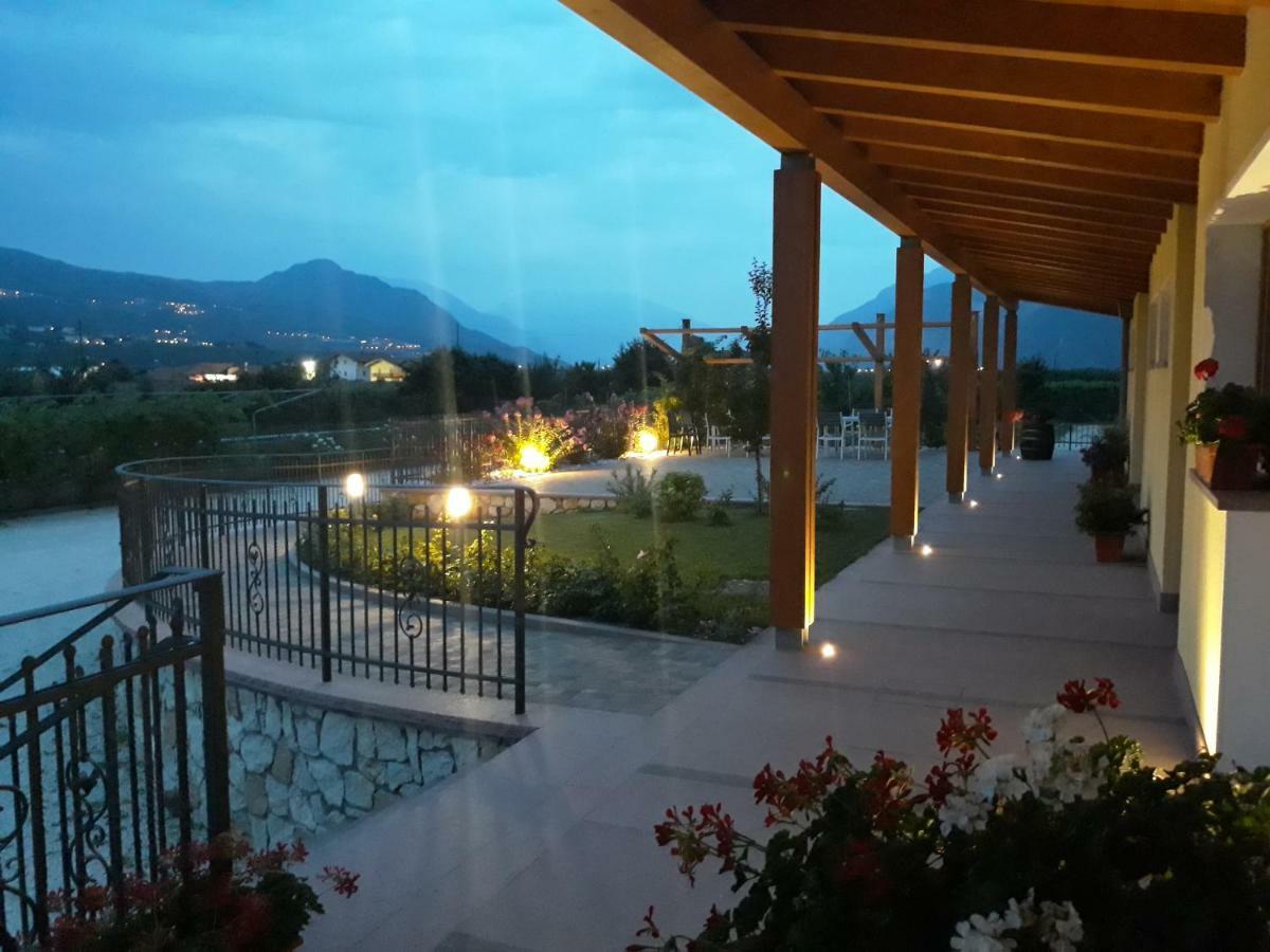 Agriturismo L' Isola Di Arturo 特伦托 外观 照片